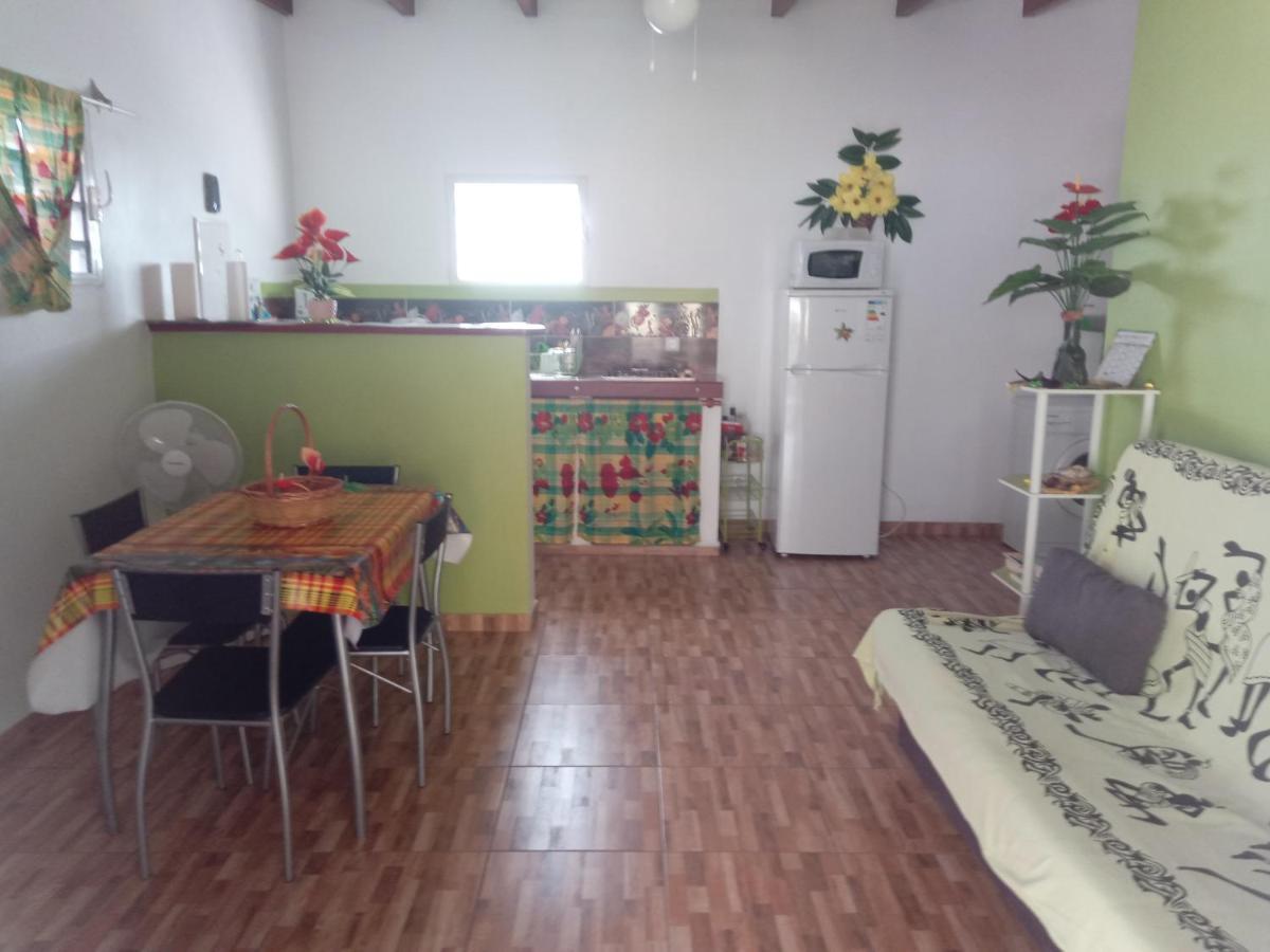 Вилла La Casa Binecha Avec Jacuzzi Baillif Экстерьер фото